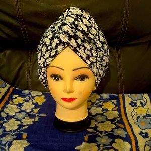 Black and white head wrap pre-styled with design
